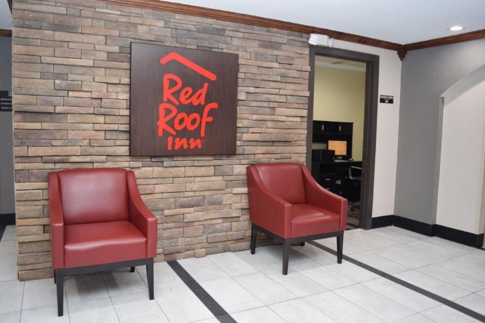 Red Roof Inn Batavia Image 23