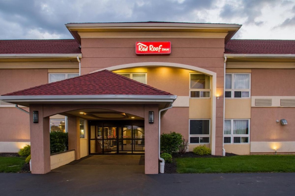 Red Roof Inn Batavia Image 30
