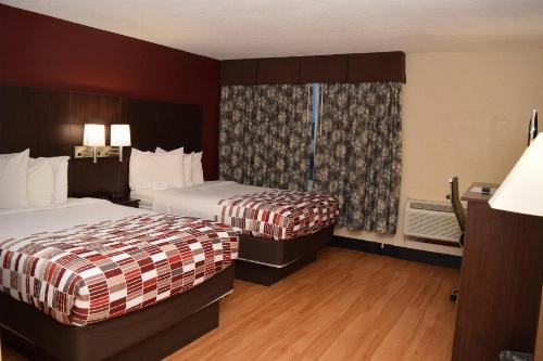 Red Roof Inn Batavia image 5